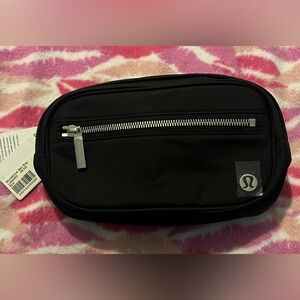 Lululemon Wunderlust Belt Bag 1.8L